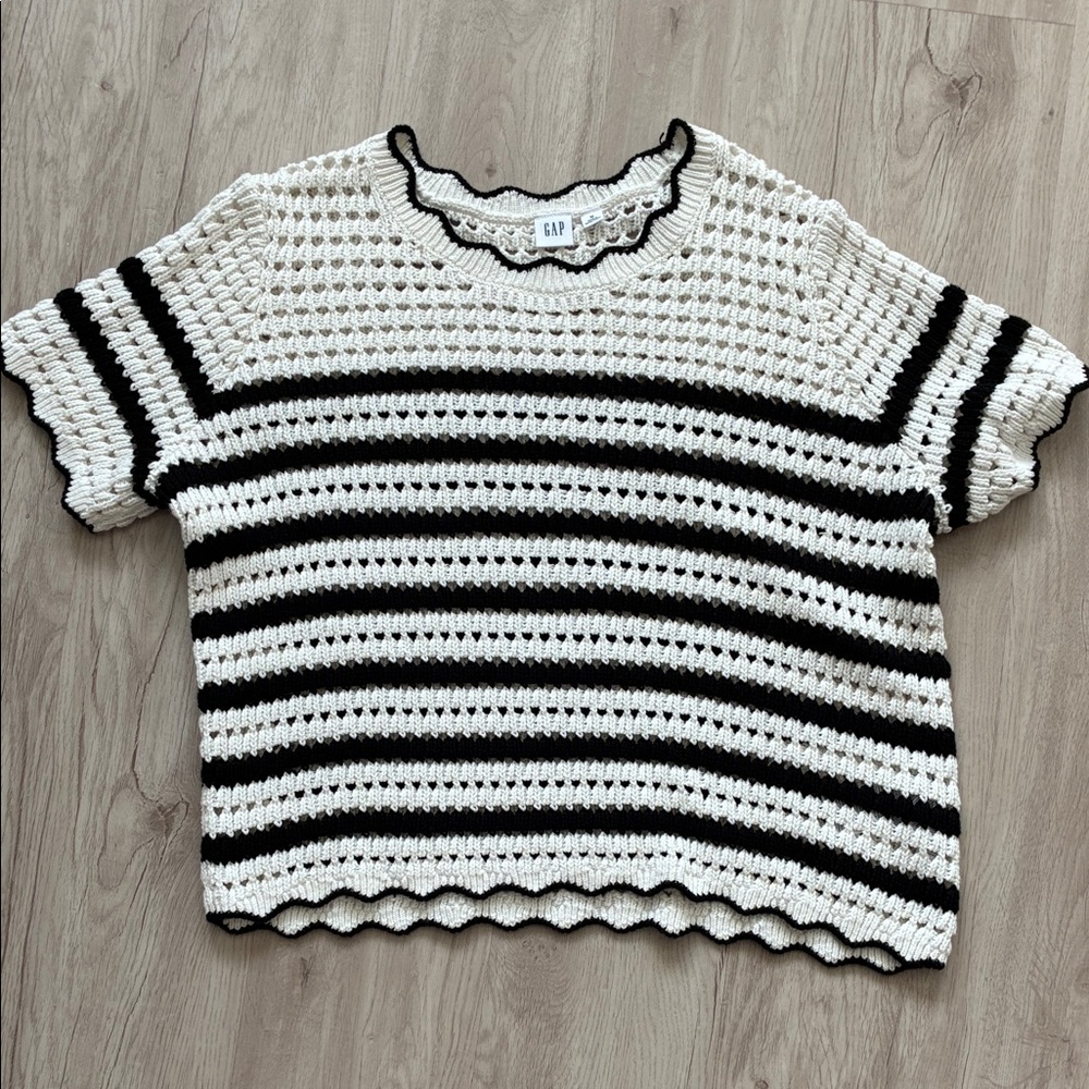 GAP Monochrome Striped Crochet Top